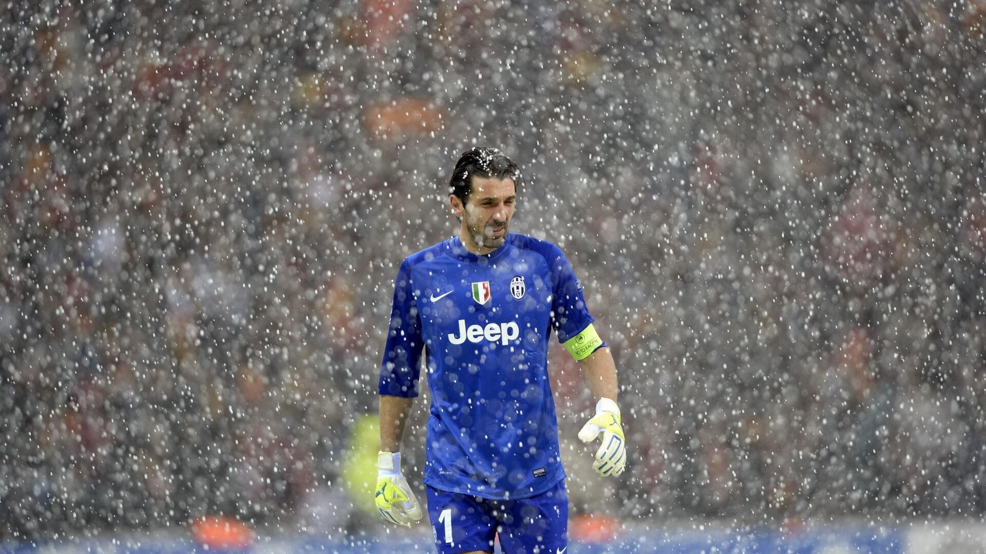 世界杯：决赛前瞻 梅西与姆巴佩金球之争拉到最高舞台